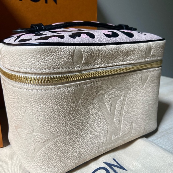 New!! Louis Vuitton Wild at Heart Nice Mini! - Picture 2 of 8